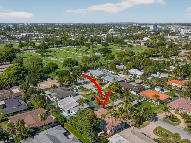 Продажа дома по адресу 2580 SE 5th Court - фото 9357143