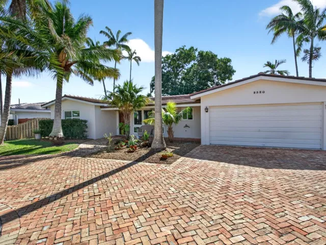 Продажа дома по адресу 2580 SE 5th Court - фото 9357090
