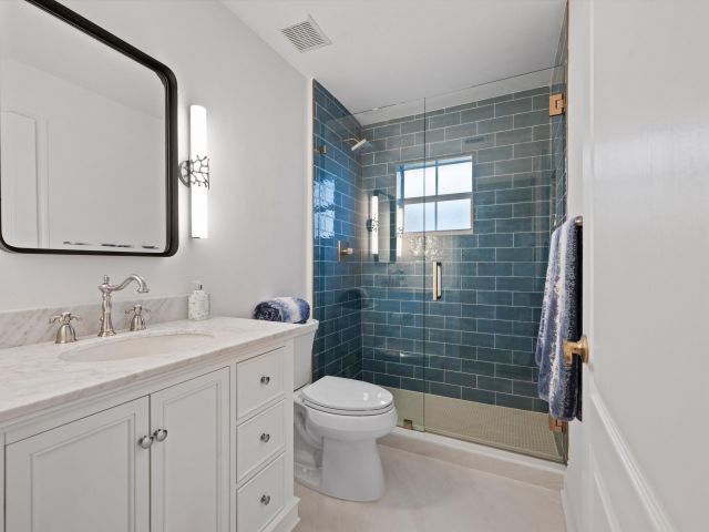Продажа дома по адресу 9221 Heathridge Drive - фото 8018933