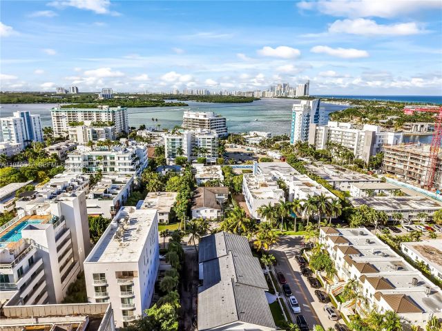 Дом в аренду по адресу 10090 Bay Harbor Ter 10090 - фото 7149376