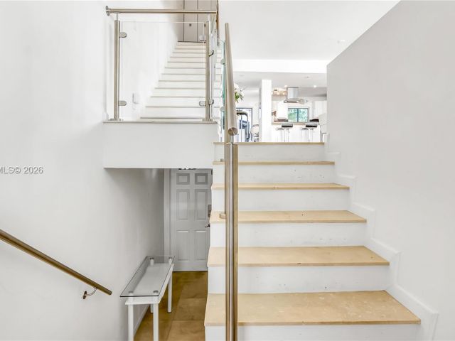 Дом в аренду по адресу 10090 Bay Harbor Ter 10090 - фото 7149377