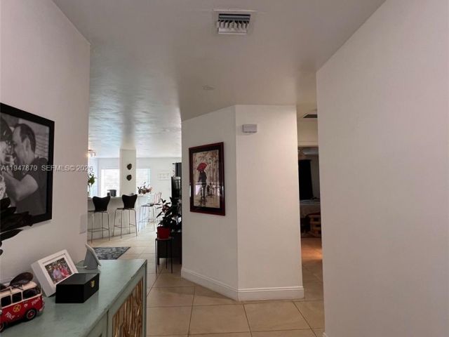 Продажа дома по адресу 747 SW 6th St - фото 7240543