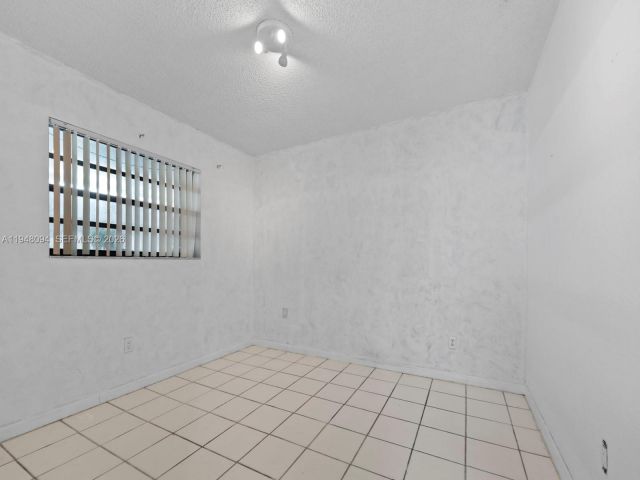 Продажа дома по адресу 25410 SW 127 Ave - фото 7461059