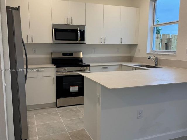 Дом в аренду по адресу 2724 SE 26th Ave 0 - фото 7483144