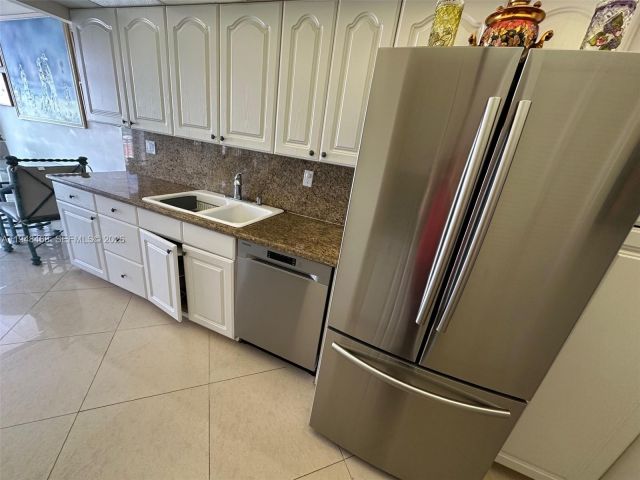 Продажа квартиры #1909 - фото 7157793