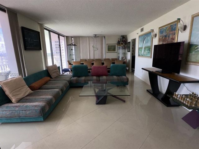 Продажа квартиры #1909 - фото 7157801