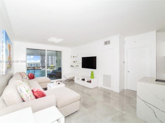 Продажа квартиры #2905 - фото 7156569