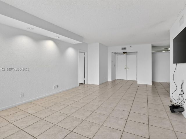 Продажа квартиры #405 - фото 7438057