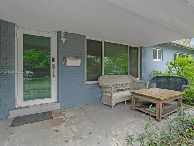 Продажа дома по адресу 131 SE 11th St - фото 7156340