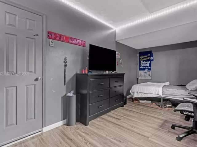 Продажа дома по адресу 131 SE 11th St - фото 7156327