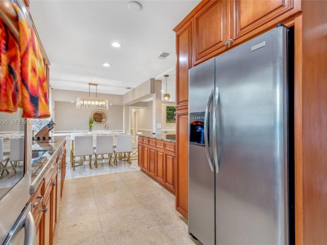 Дом в аренду по адресу 1960 Coral Reef Dr - фото 7171475