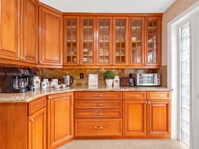 Дом в аренду по адресу 1960 Coral Reef Dr - фото 7171479