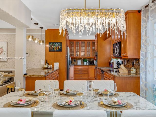 Дом в аренду по адресу 1960 Coral Reef Dr - фото 7171484