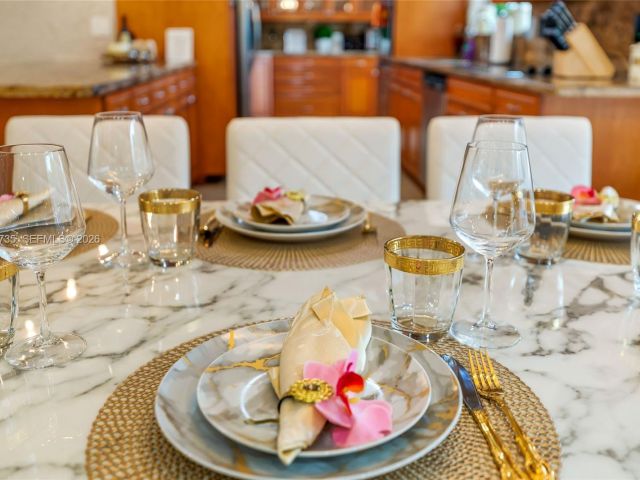 Дом в аренду по адресу 1960 Coral Reef Dr - фото 7171485