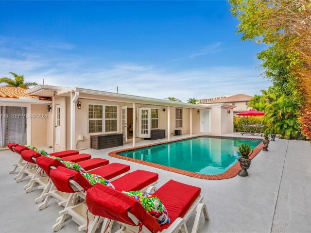 Дом в аренду по адресу 1960 Coral Reef Dr - фото 7171486