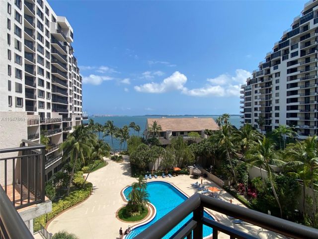 Продажа квартиры #705 - фото 7437567