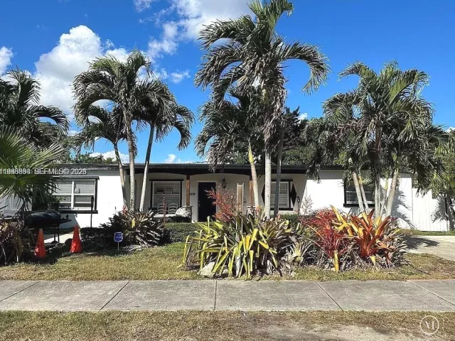 Продажа дома по адресу 10215 SW 171st St - фото 7642385