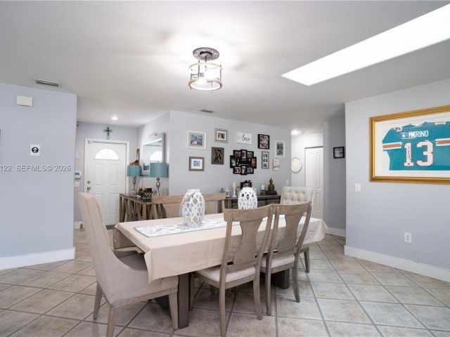 Продажа дома по адресу 14954 SW 142nd Pl - фото 7536459