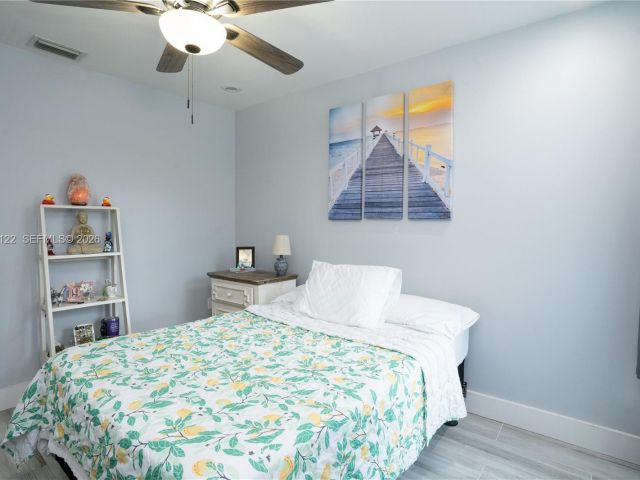 Продажа дома по адресу 14954 SW 142nd Pl - фото 7536470