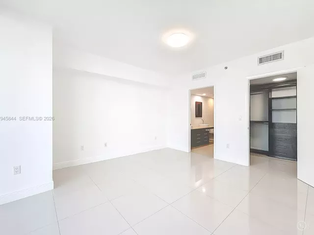 Продажа квартиры #4215 - фото 7175500