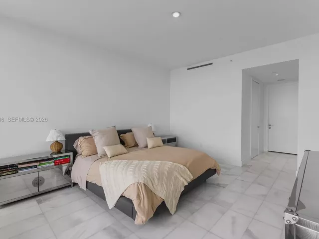 Продажа квартиры #4701 - фото 7170758