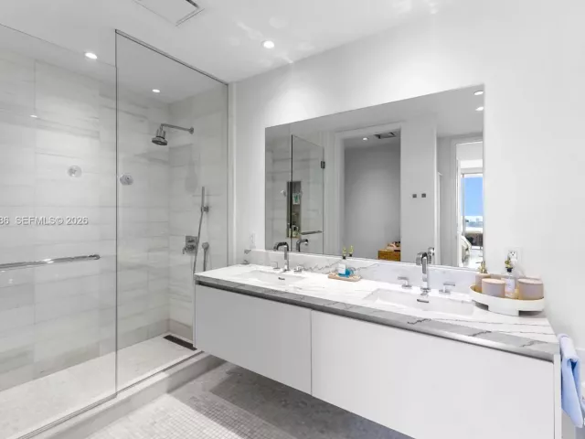 Продажа квартиры #4701 - фото 7170756