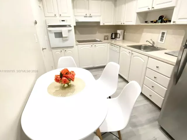 Продажа квартиры #4M - фото 7244603