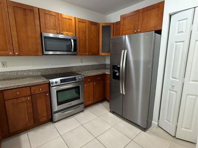 Дом в аренду по адресу 7412 NW 108th Path 0 - фото 7521716