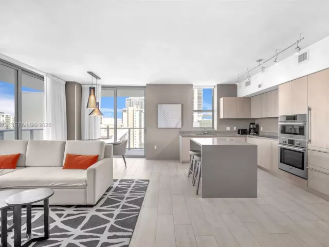 Продажа квартиры #R701 - фото 7190978