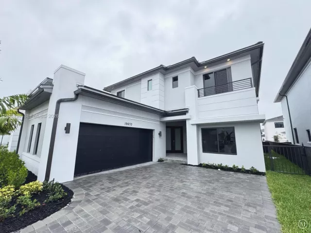 Дом в аренду по адресу 19670 NE 14th Ct 19670 - фото 7174885