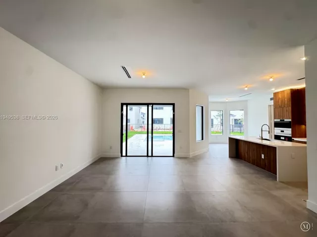 Дом в аренду по адресу 19670 NE 14th Ct 19670 - фото 7174879