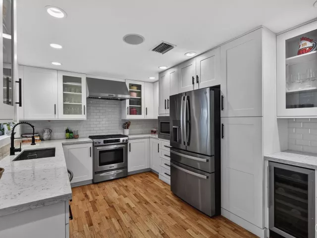 Продажа дома по адресу 1001 SE 10th Street - фото 8908135