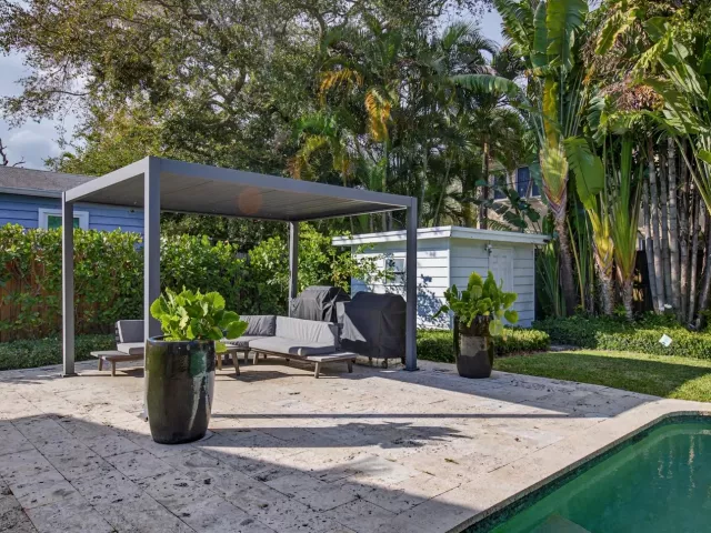 Продажа дома по адресу 1001 SE 10th Street - фото 8908123