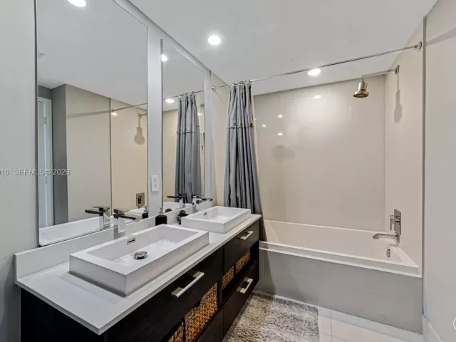 Продажа квартиры #3405 - фото 7190495