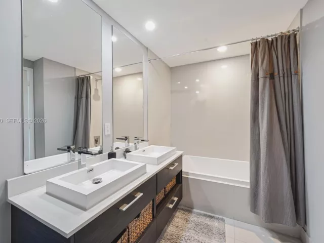 Продажа квартиры #3405 - фото 7190496