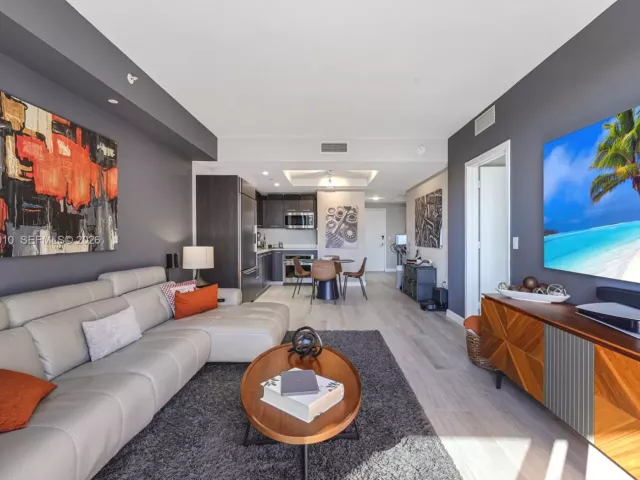 Продажа квартиры #3405 - фото 7190499