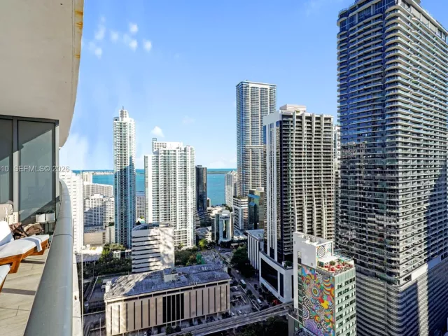 Продажа квартиры #3405 - фото 7190485