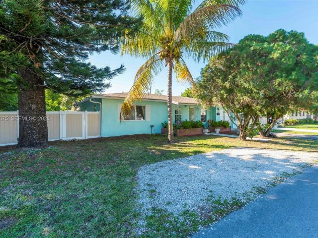 Продажа дома по адресу 2320 Funston St - фото 7189189