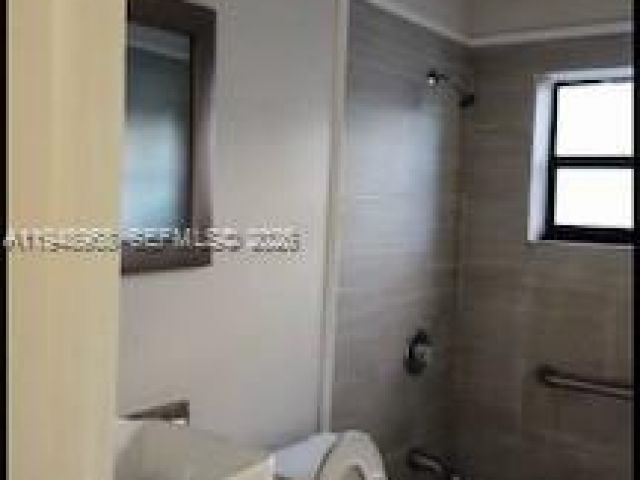 Дом в аренду по адресу 2901 NW 7 CT 2901 - фото 7504569