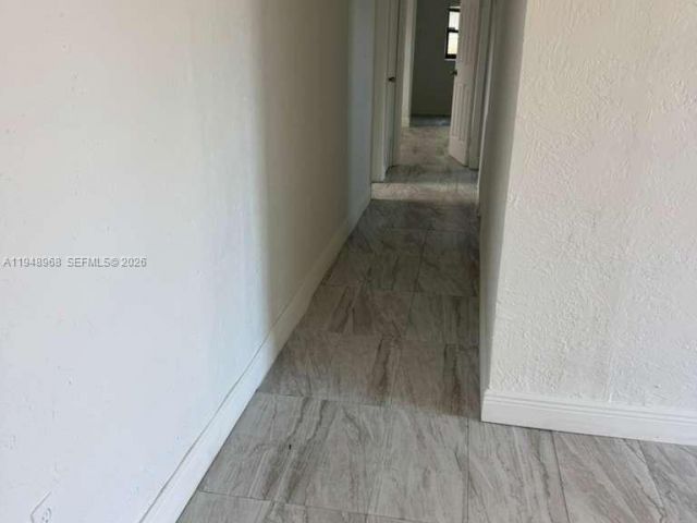 Дом в аренду по адресу 2901 NW 7 CT 2901 - фото 7504572