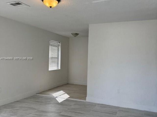 Дом в аренду по адресу 2901 NW 7 CT 2901 - фото 7504577