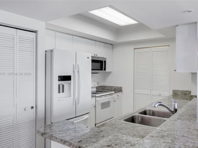 Квартира в аренду номер2412 - фото 7438496