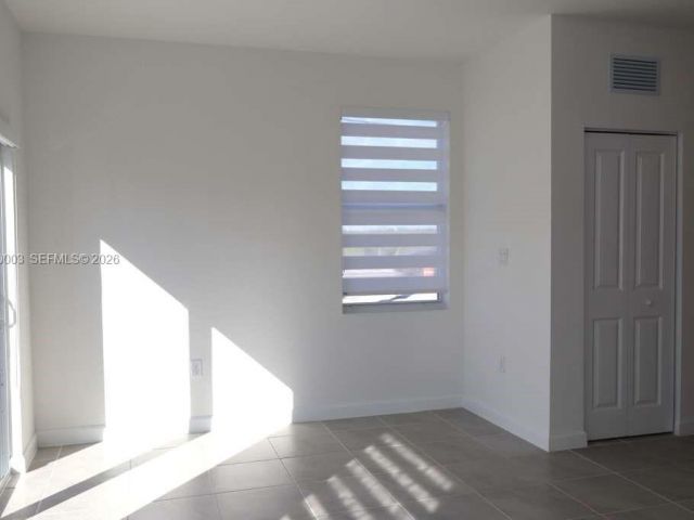 Дом в аренду по адресу 26824 SW 121st AVE - фото 7514489