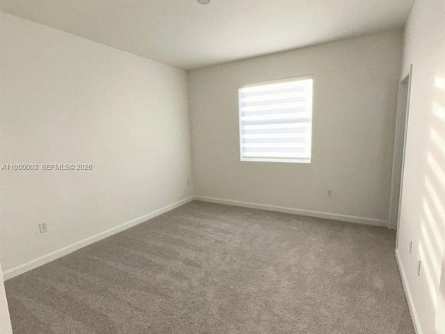 Дом в аренду по адресу 26824 SW 121st AVE - фото 7514494