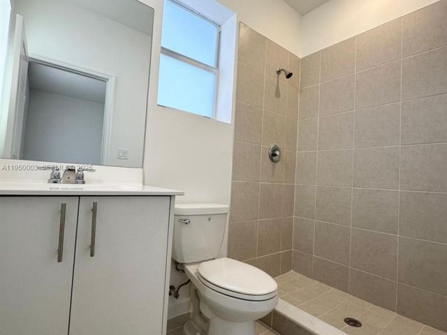 Дом в аренду по адресу 26824 SW 121st AVE - фото 7514496