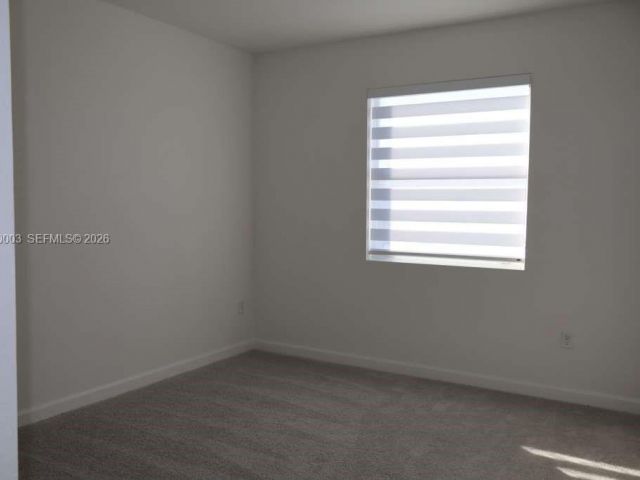 Дом в аренду по адресу 26824 SW 121st AVE - фото 7514508