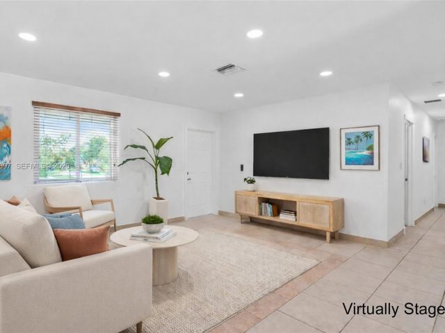 Продажа дома по адресу 10510 SW 160th St - фото 7445203