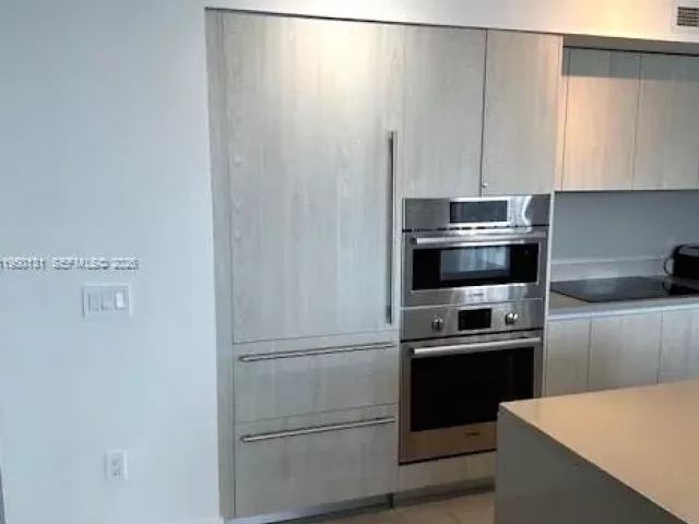 Продажа квартиры #R2702 - фото 7190995