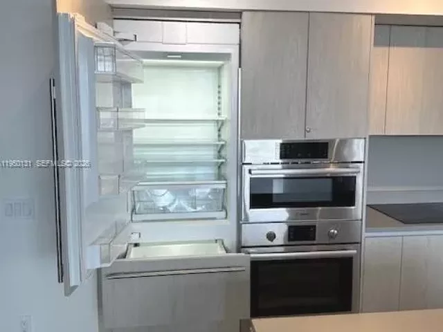 Продажа квартиры #R2702 - фото 7190996