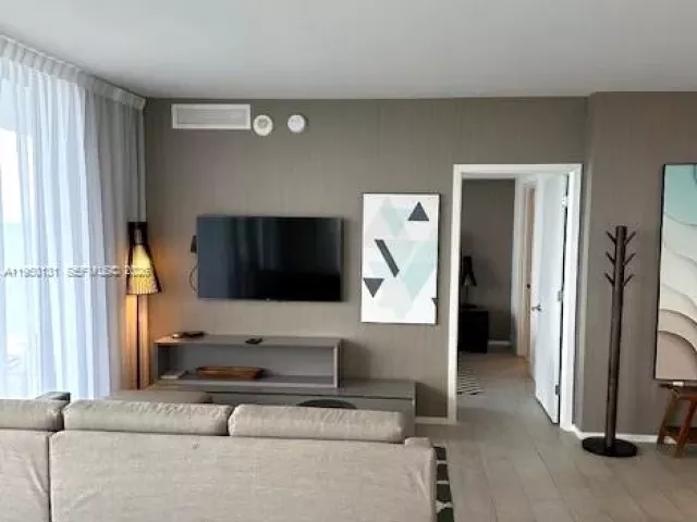 Продажа квартиры #R2702 - фото 7190990